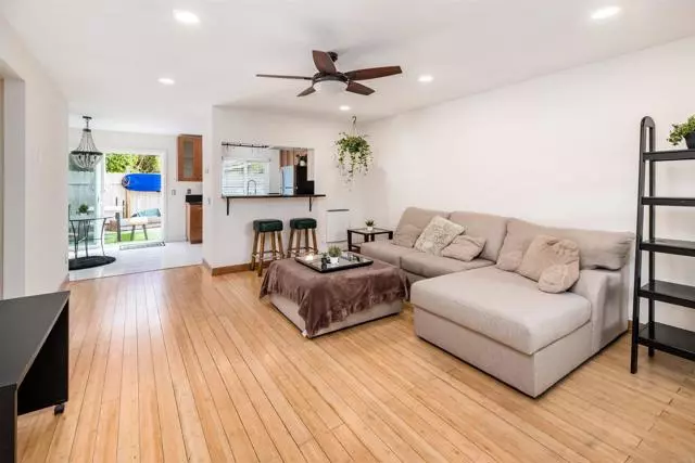 Encinitas, CA 92024,802 Regal Road #4M