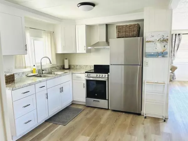 Oceanside, CA 92058,57 Bob Lane