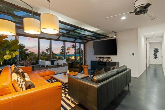 Solana Beach, CA 92075,427 Hilmen Place