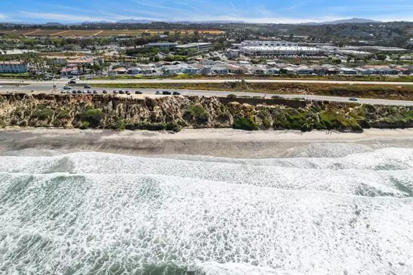Carlsbad, CA 92011,6494 Friendly Place