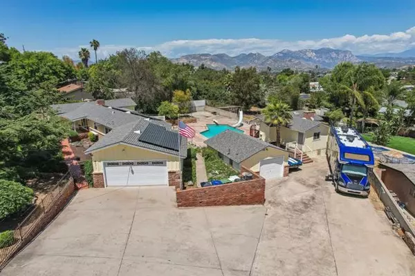 9071 Paradise Park Dr, Lakeside, CA 92040