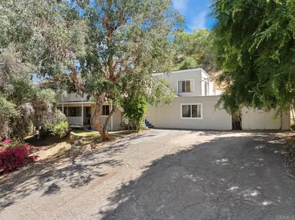 Escondido, CA 92027,1529 Cloverdale Road