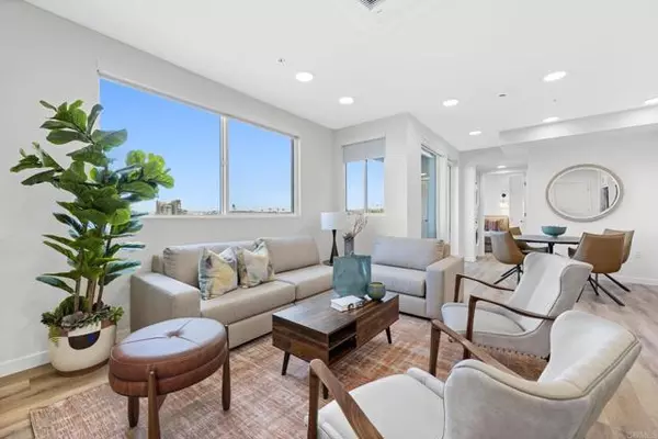 San Diego, CA 92104,3943 Oregon St #601