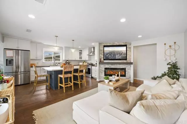 Encinitas, CA 92024,1105 Evergreen Drive