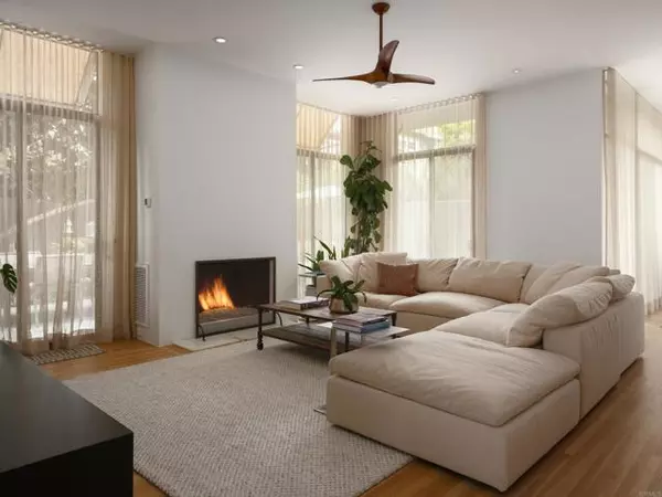 La Jolla (san Diego), CA 92037,265 Coast Blvd #9