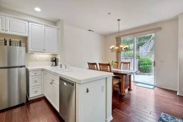 Carlsbad, CA 92010,4049 Peninsula Drive