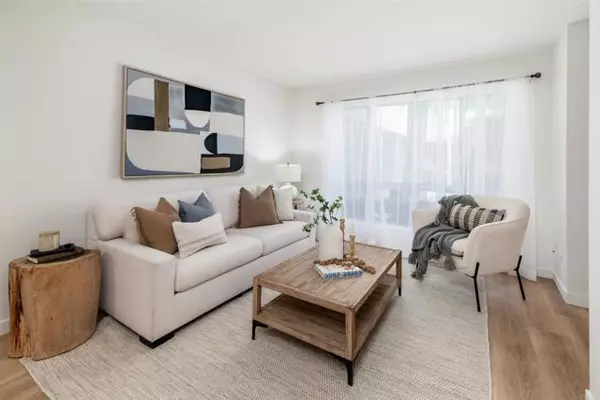 Del Mar, CA 92014,13754 Mango Drive #111