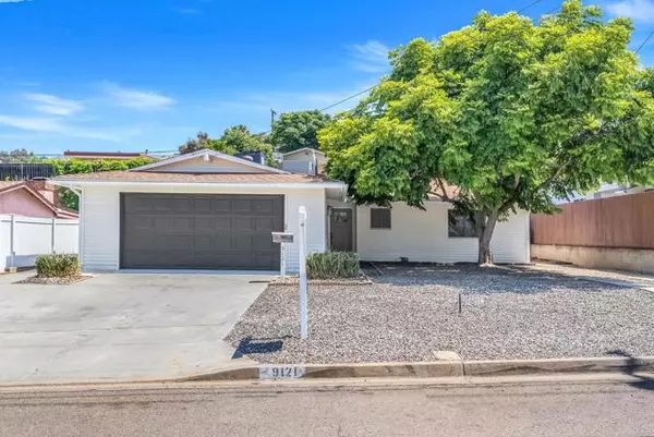 9121 Heatherdale Street, Santee, CA 92071