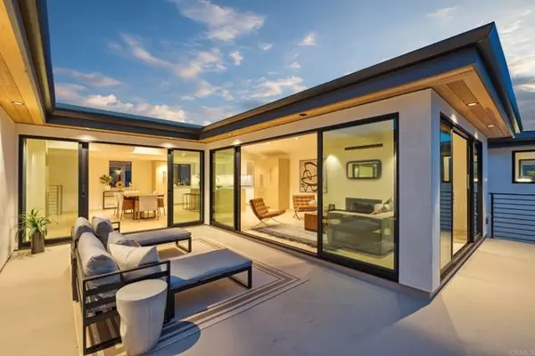 Cardiff By The Sea (encinitas), CA 92007,2052 Montgomery Avenue