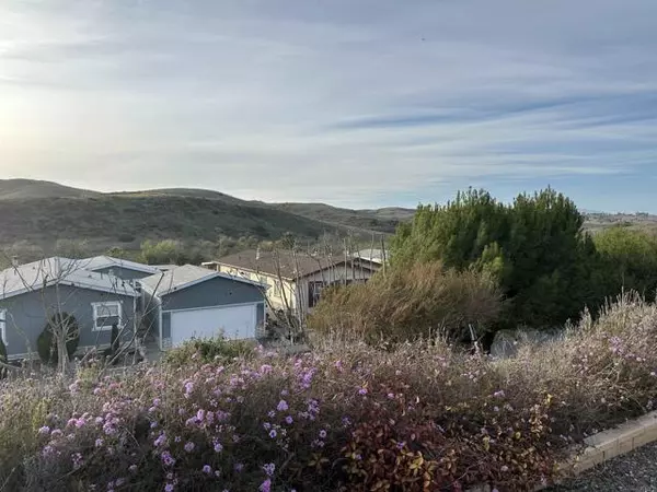 Oceanside, CA 92057,1477 Salem Court