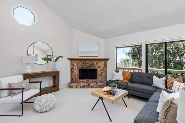 Carlsbad, CA 92009,6684 Corte Maria