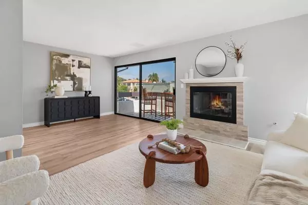Carlsbad, CA 92009,7528 Jerez Court #6