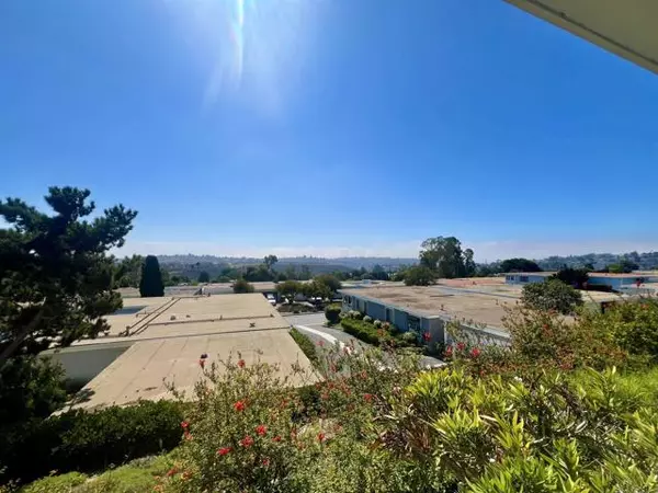 Oceanside, CA 92057,3747 Vista Campana S #21