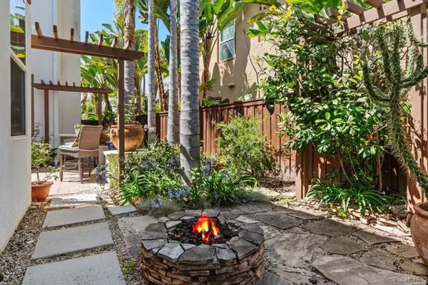 Carlsbad, CA 92009,6211 Dartington Way