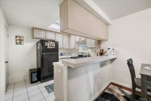 Carlsbad, CA 92009,7394 Altiva Place