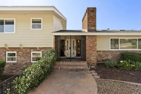 La Mesa, CA 91941,10942 Sunray Place