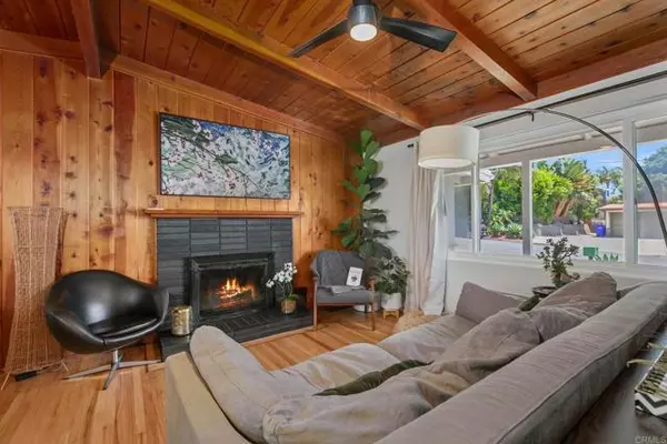 Carlsbad, CA 92008,1710 Valley Place