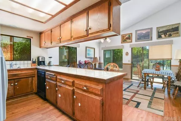 Fallbrook, CA 92028,3096 Coral Tree Lane