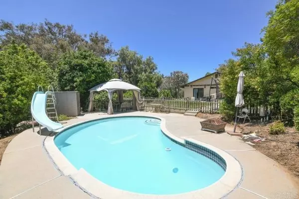 Fallbrook, CA 92028,3096 Coral Tree Lane