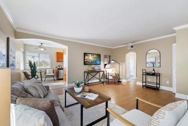 1361 Felspar Street #7, San Diego, CA 92109