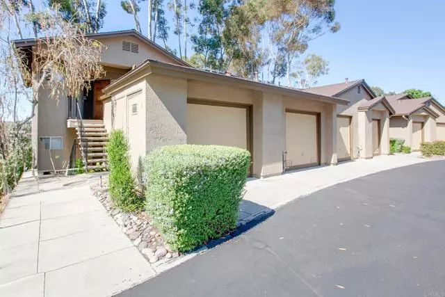 Santee, CA 92071,7402 Mission Trails #92