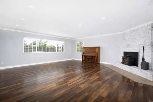 Ramona, CA 92065,1355 Franklin Lane