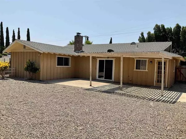 1110 E ALVARADO Street, Fallbrook, CA 92028