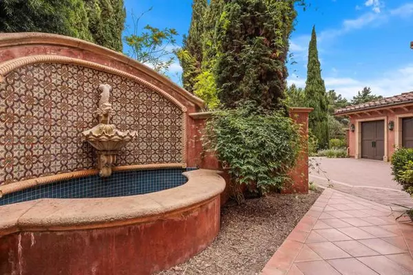 San Diego, CA 92130,5220 Grand Del Mar Way