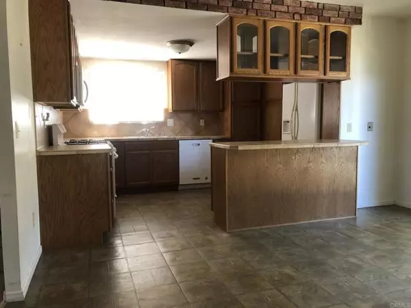 Escondido, CA 92027,1681 E Mission Avenue