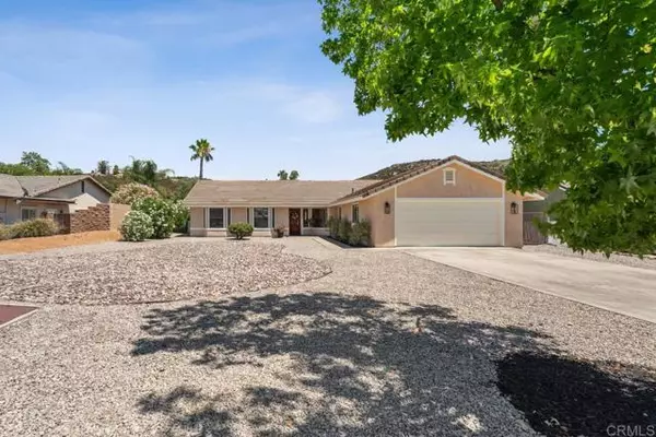 24039 Del Amo Road, Ramona, CA 92065