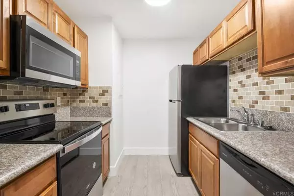 Escondido, CA 92026,1350 N Escondido Boulevard #17