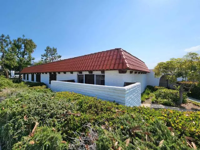 Oceanside, CA 92056,3230 Waring Ct