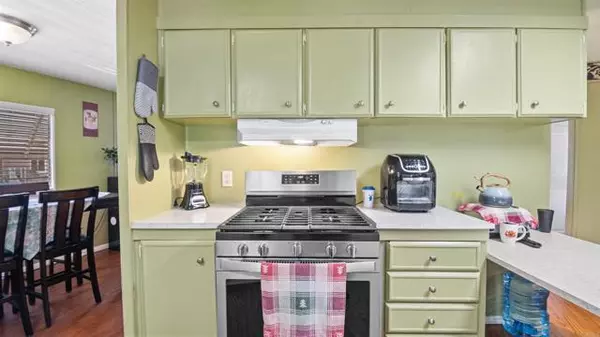 Escondido, CA 92027,2700 E Valley Parkway #315