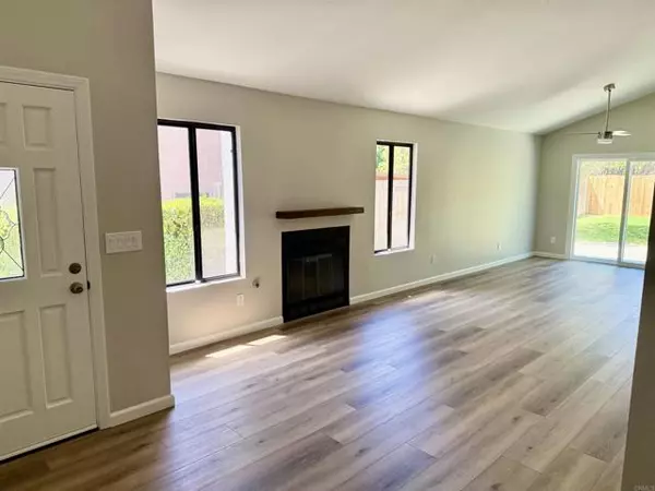 Carlsbad, CA 92009,2732 Luciernaga Street