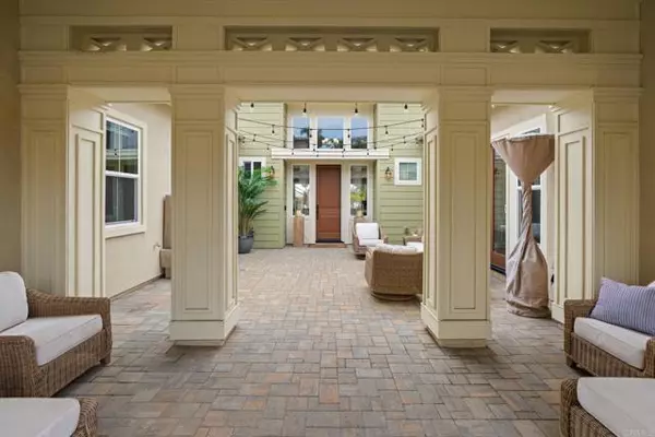 Encinitas, CA 92024,956 Urania Avenue