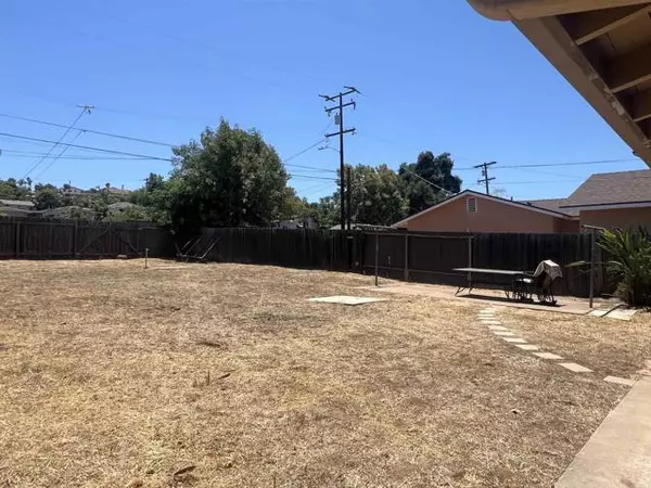 Escondido, CA 92025,1145 E 3rd Avenue