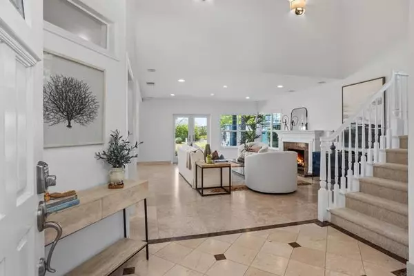 Encinitas, CA 92024,3664 Lorimer Lane