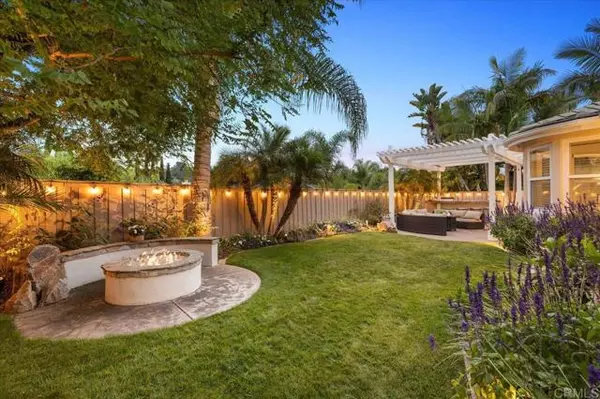 Carlsbad, CA 92009,8037 Avenida Secreto