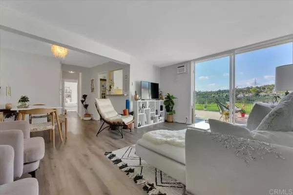 Carlsbad, CA 92009,2544 Navarra Drive #12