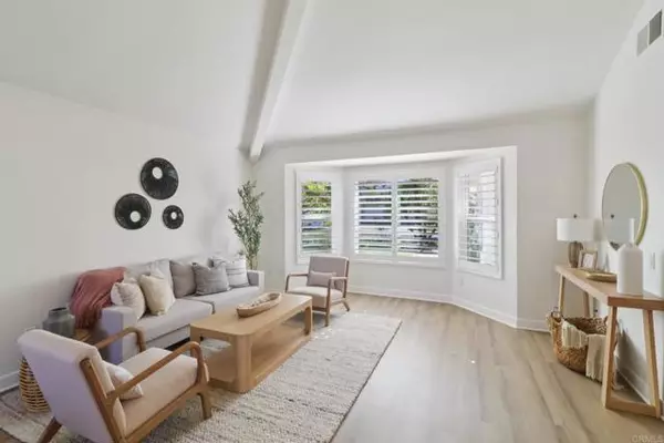 Carlsbad, CA 92009,2933 Via Emerado