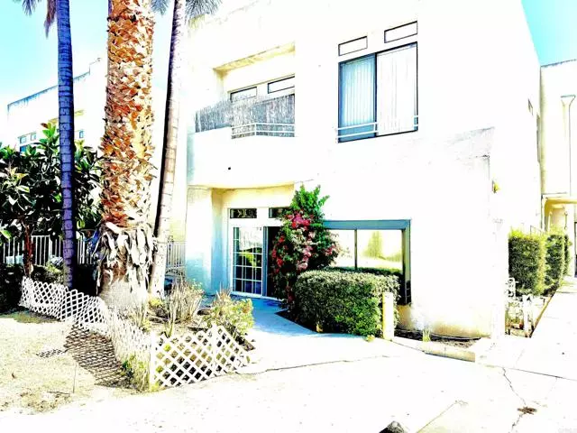 Canoga Park (los Angeles), CA 91304,20920 COMMUNITY Street #7