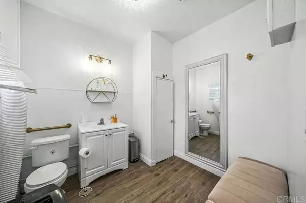 National City, CA 91950,718 E 8th