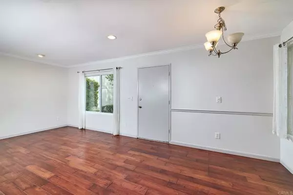 San Diego, CA 92122,7849 Camino Glorita