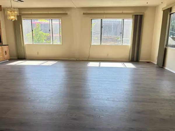 Escondido, CA 92026,2250 N Broadway #69