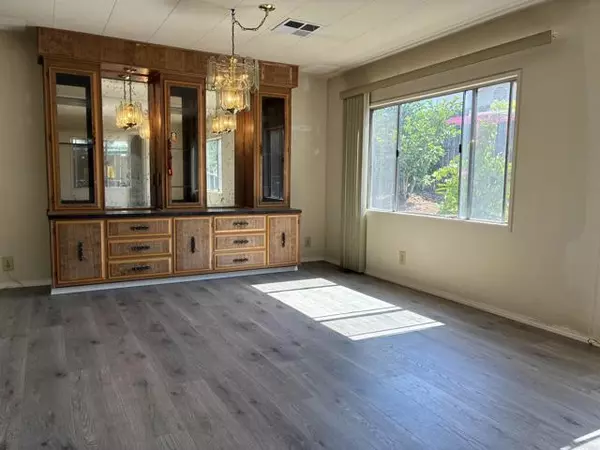 Escondido, CA 92026,2250 N Broadway #69