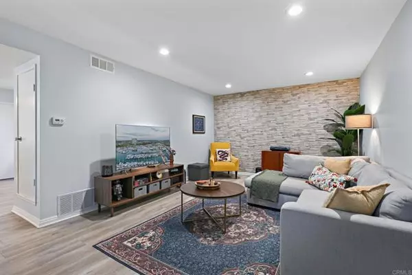 1211 Mariposa Court, Vista, CA 92084