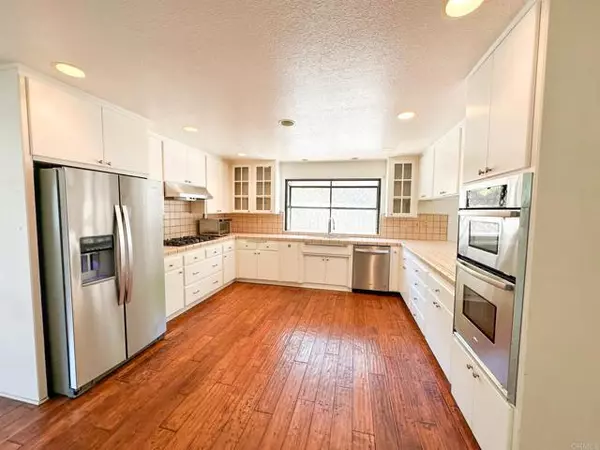 Vista, CA 92084,1544 La Vine Lane