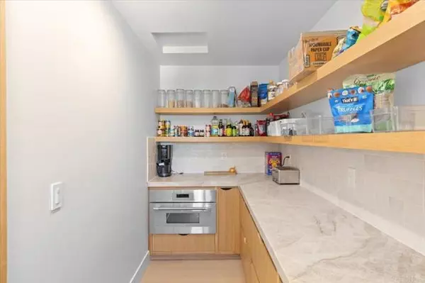 Carlsbad, CA 92008,3170 Falcon Drive