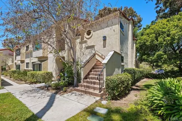 7319 Calle de Fuentes, Carlsbad, CA 92009