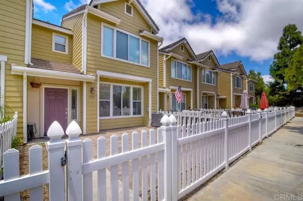 Carlsbad, CA 92011,1323 Statice Ct